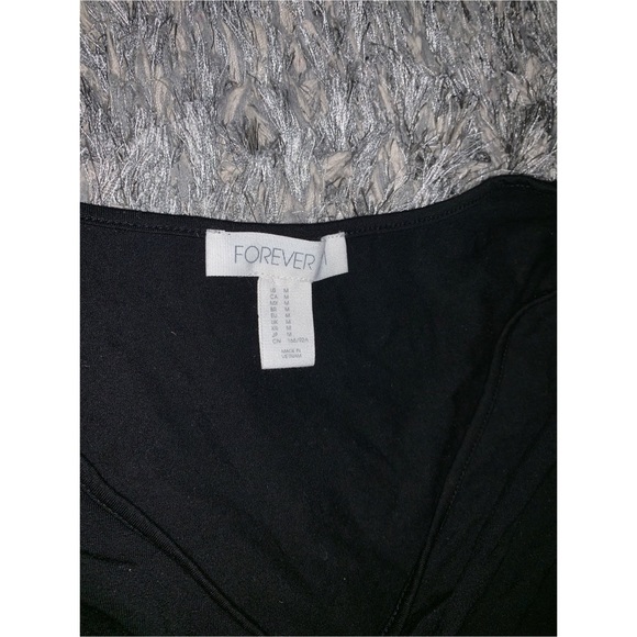 Black crop top - Picture 3 of 7